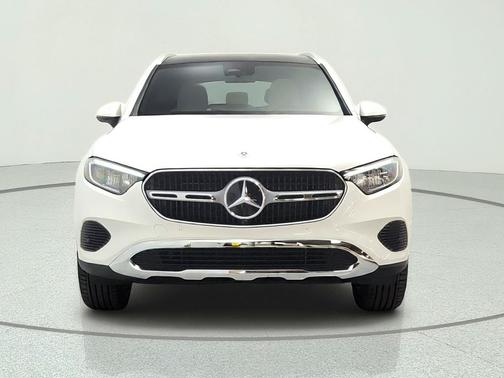 Polar White 2026 Mercedes-Benz GLC 300 4MATIC