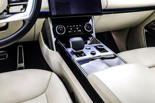 2023 Land Rover Range Rover P530 SE