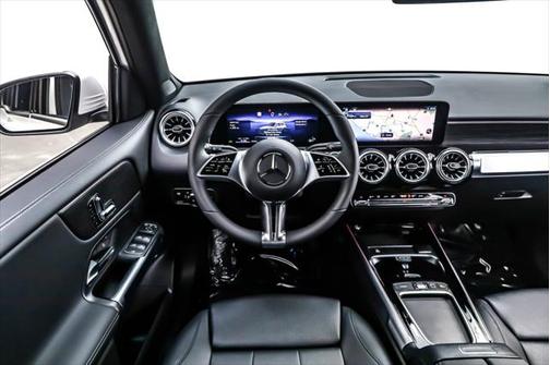 2025 Mercedes-Benz EQB 300 4MATIC