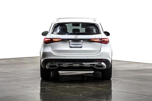 2026 Mercedes-Benz GLC 300 4MATIC