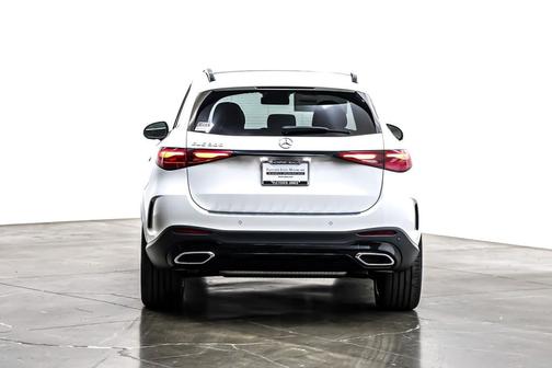 2026 Mercedes-Benz GLC 300 Base