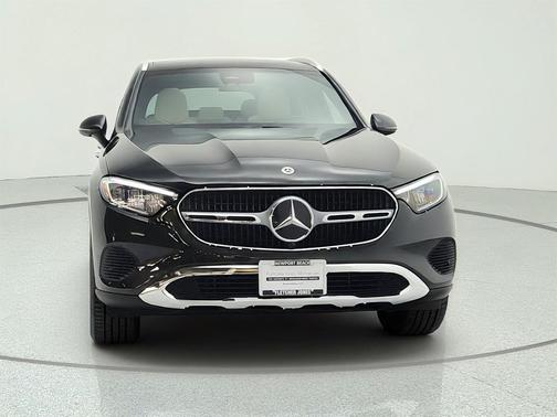 Graphite Grey Metallic 2026 Mercedes-Benz GLC 300 Base