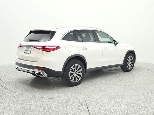 Polar White 2026 Mercedes-Benz GLC 300 Base