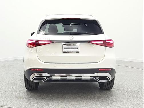Polar White 2026 Mercedes-Benz GLC 300 Base