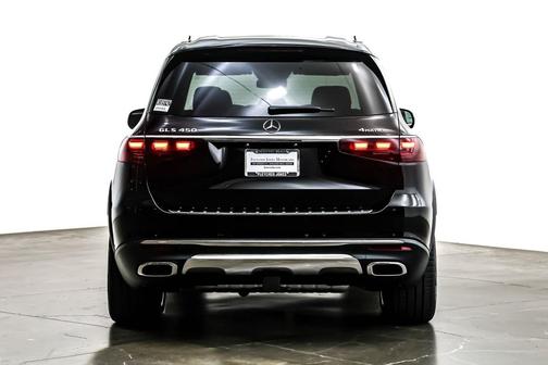 2026 Mercedes-Benz GLS 450 4MATIC