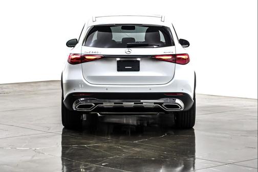 2025 Mercedes-Benz GLC 350e Base