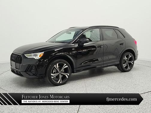 Mythos Black Metallic 2024 Audi Q3 45 S line Premium Plus