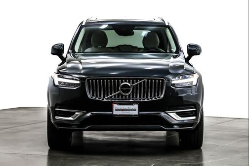 2022 Volvo XC90 Recharge Plug-In Hybrid T8 Inscription 7 Passenger