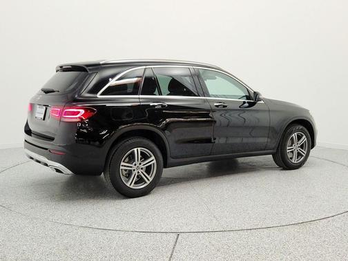 Black 2022 Mercedes-Benz GLC 300 Base