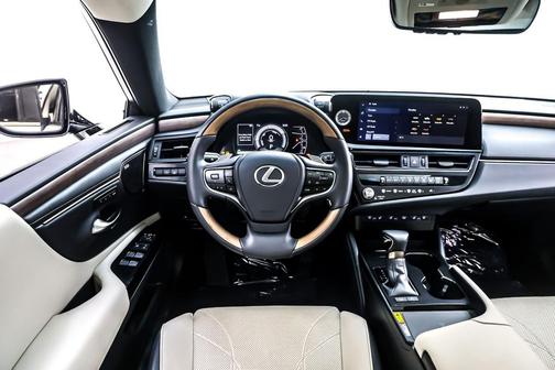 2024 Lexus ES 300h Luxury