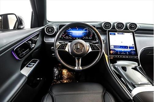 2025 Mercedes-Benz GLC 350e Base