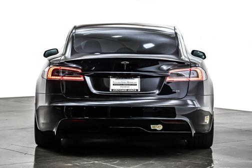 2021 Tesla Model S Plaid