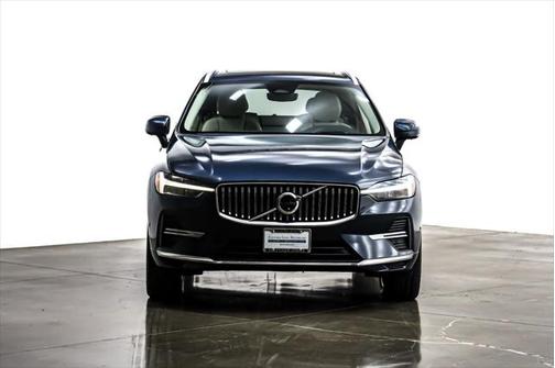 2022 Volvo XC60 Recharge Plug-In Hybrid T8 Inscription Expression