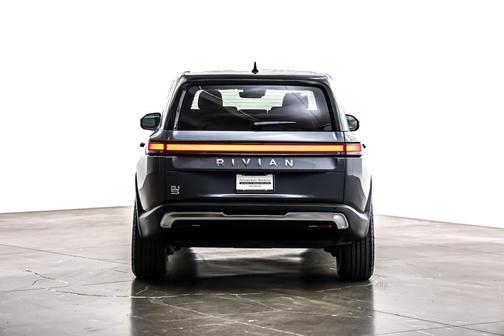 2023 Rivian R1S Adventure