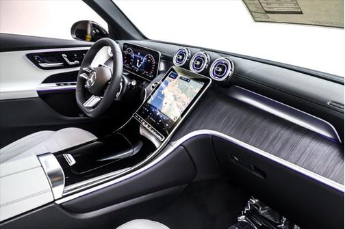 2025 Mercedes-Benz GLC 350e Base