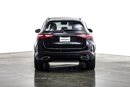 2026 Mercedes-Benz GLC 300 Base