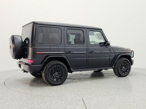 MANUFAKTUR Night Black magno 2026 Mercedes-Benz G-Class G 550