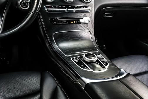 2017 Mercedes-Benz GLC 300 Base