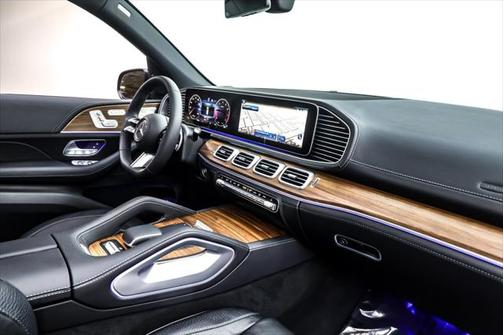 2025 Mercedes-Benz GLS 580 4MATIC