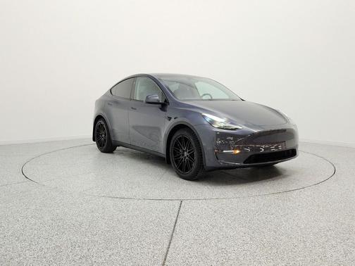 Midnight Silver Metallic 2023 Tesla Model Y Long Range Dual Motor All-Wheel Drive