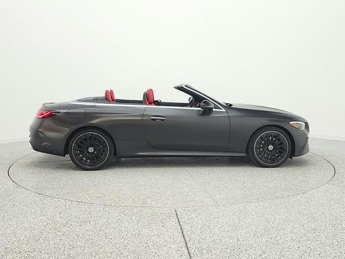 MANUFAKTUR Graphite Grey Magno 2026 Mercedes-Benz CLE 300 4MATIC Cabriolet