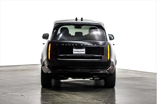 2025 Land Rover Range Rover P530 SE