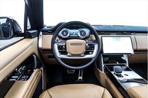 2025 Land Rover Range Rover P530 SE