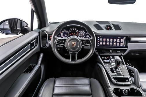 2023 Porsche Cayenne Platinum Edition