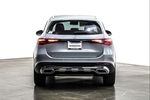 2026 Mercedes-Benz GLC 300 Base