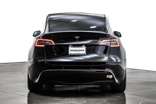 2022 Tesla Model Y Performance Dual Motor All-Wheel Drive