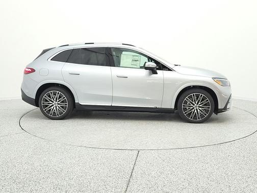 Cirrus Silver Metallic 2026 Mercedes-Benz EQE 320+ EQE 320+