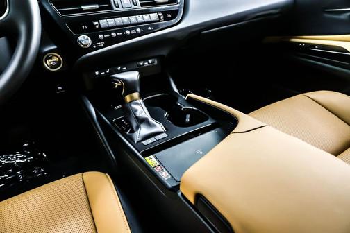 2024 Lexus ES 300h Base