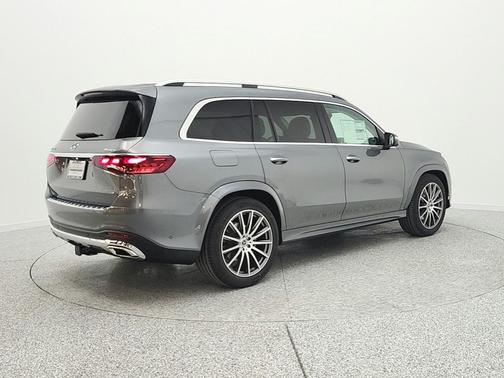 Selenite Grey Metallic 2026 Mercedes-Benz GLS 450 4MATIC