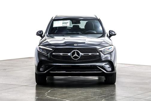 Graphite Grey Metallic 2026 Mercedes-Benz GLC 300 Base