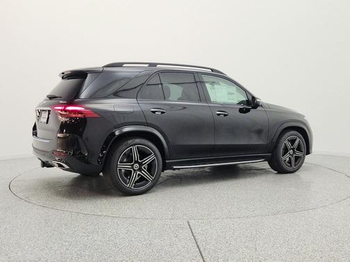 Black 2026 Mercedes-Benz GLE 450 4MATIC