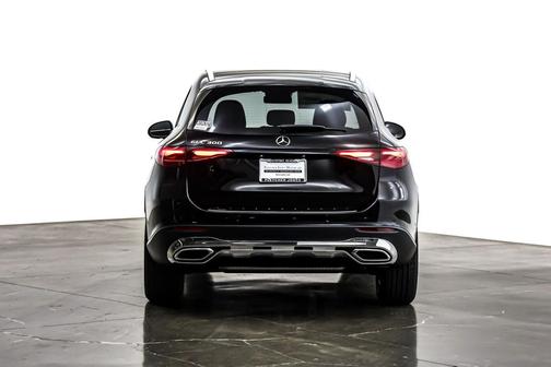2026 Mercedes-Benz GLC 300 Base