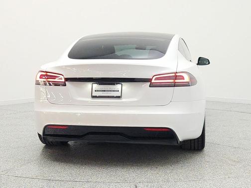 Pearl White Multi-Coat 2022 Tesla Model S Dual Motor All-Wheel Drive
