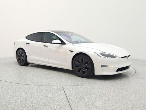 Pearl White Multi-Coat 2022 Tesla Model S Dual Motor All-Wheel Drive