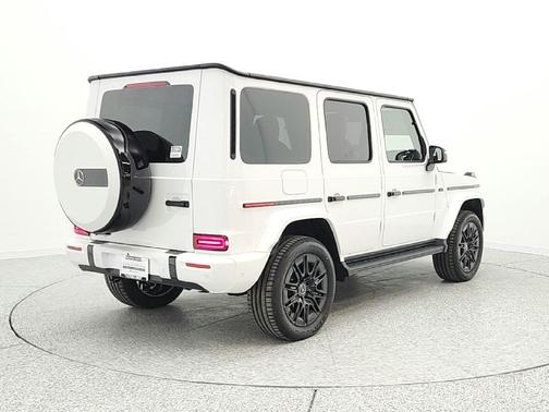 MANUFAKTUR Moonlight White Metallic 2026 Mercedes-Benz G-Class G 580e