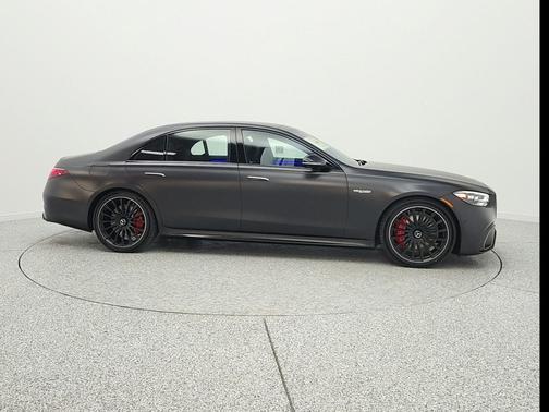 MANUFAKTUR Graphite Gray Magno 2026 Mercedes-Benz AMG S 63 E 4MATIC