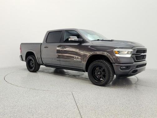 Granite Crystal Metallic Clearcoat 2019 RAM 1500 Laramie