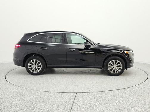 2025 Mercedes-Benz GLC 300 Base