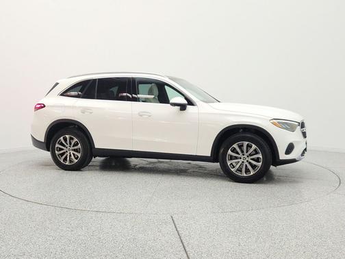 Polar White 2026 Mercedes-Benz GLC 300 Base