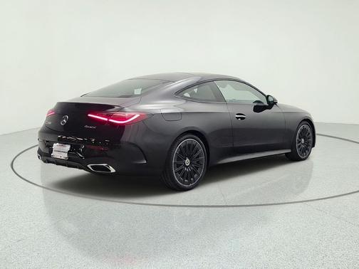 Obsidian Black Metallic 2026 Mercedes-Benz CLE 450 4MATIC