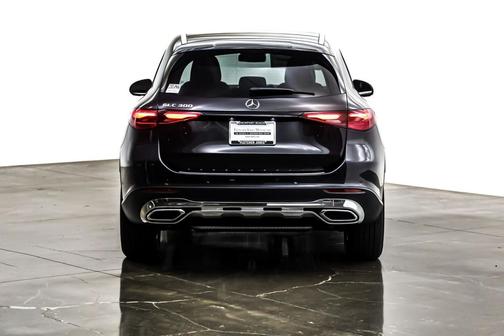 2026 Mercedes-Benz GLC 300 Base