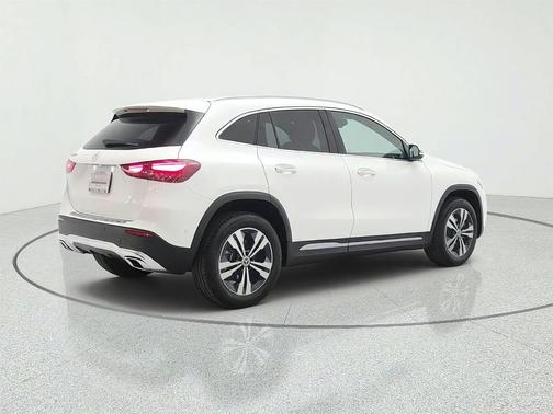 Polar White 2024 Mercedes-Benz GLA 250 Base