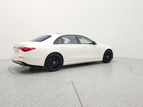 MANUFAKTUR Diamond White 2023 Mercedes-Benz S-Class 4MATIC