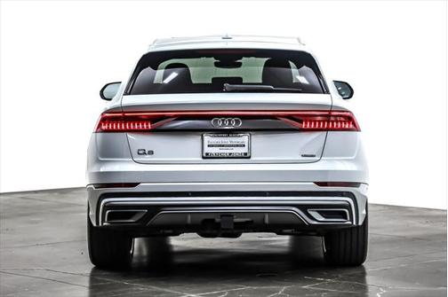 2022 Audi Q8 55 Premium Plus
