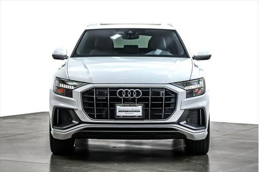 2022 Audi Q8 55 Premium Plus