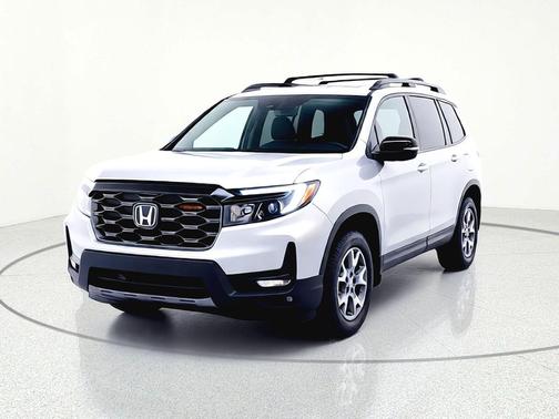 Lunar Silver Metallic 2022 Honda Passport AWD TrailSport
